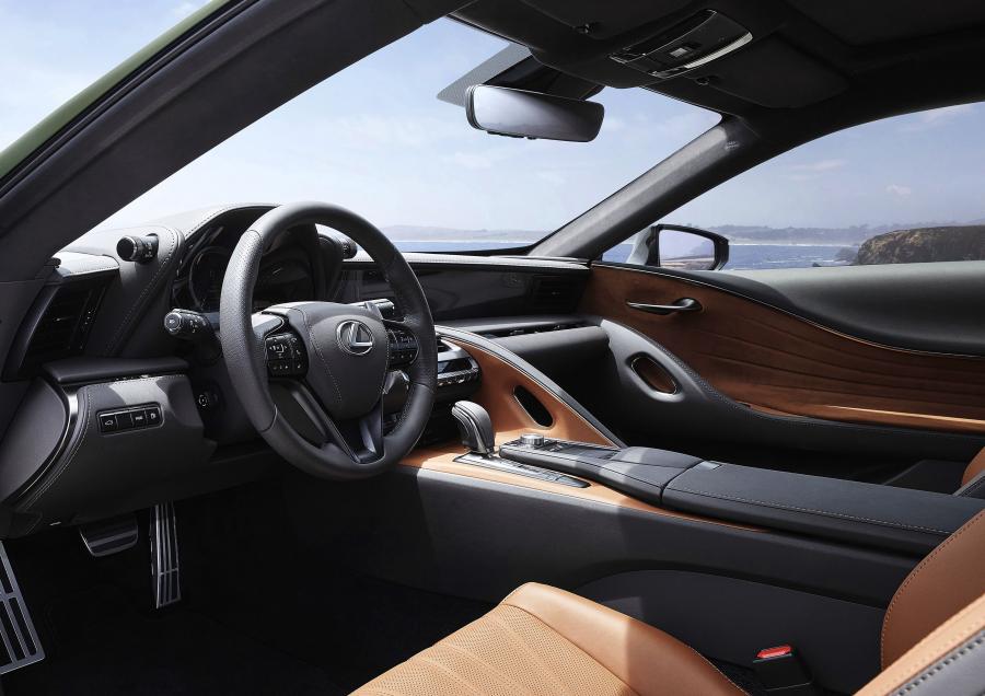 Интерьер Lexus LC500 Inspiration Series (Nori Green) 2019 года  (NA) (фото 4 из 12)